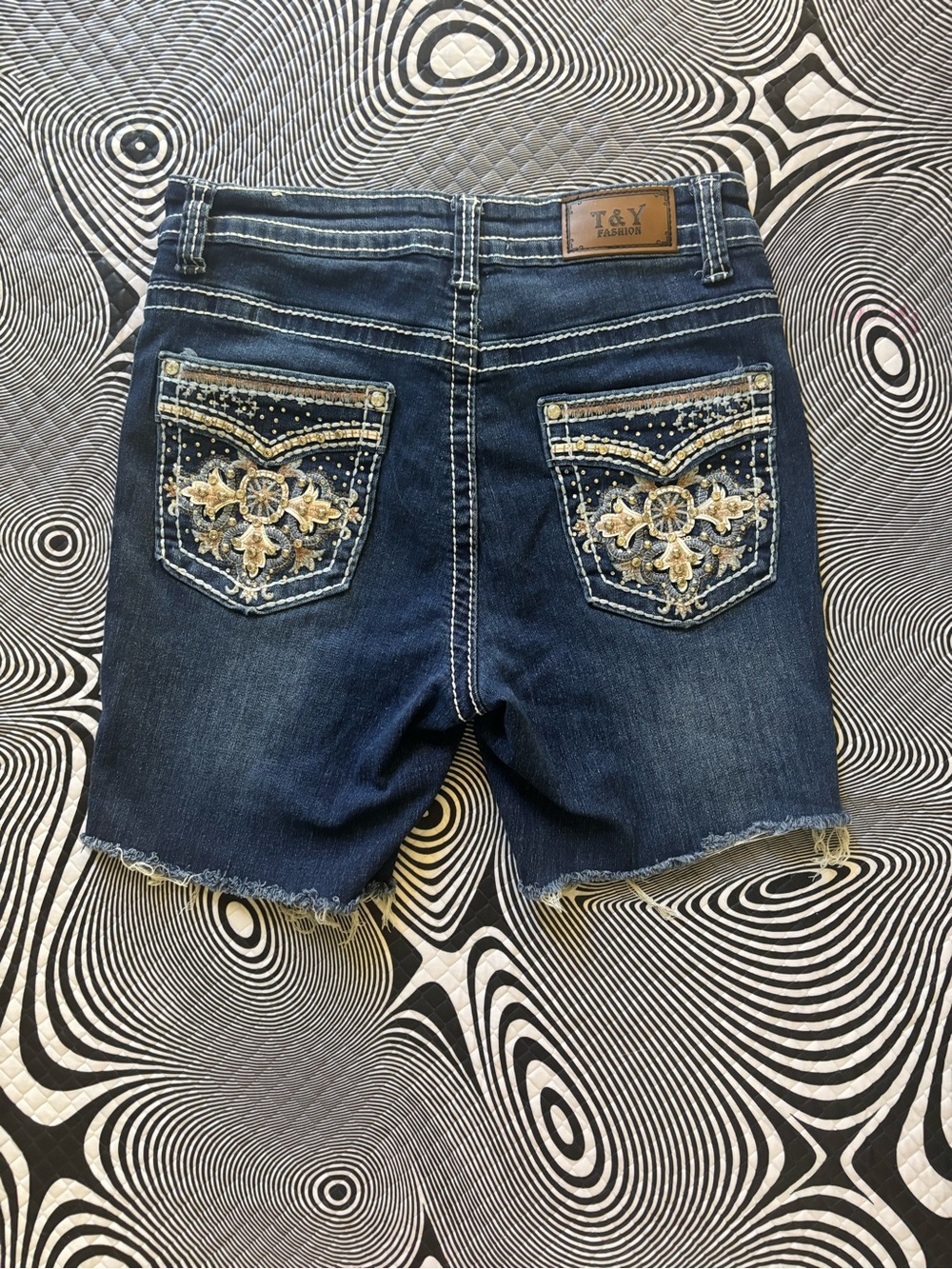 Women's Embroidered Dark Blue Denim Shorts